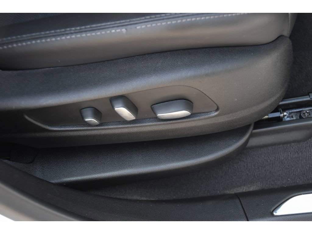 Used 2025 Cadillac XT5 Premium Luxury image 32