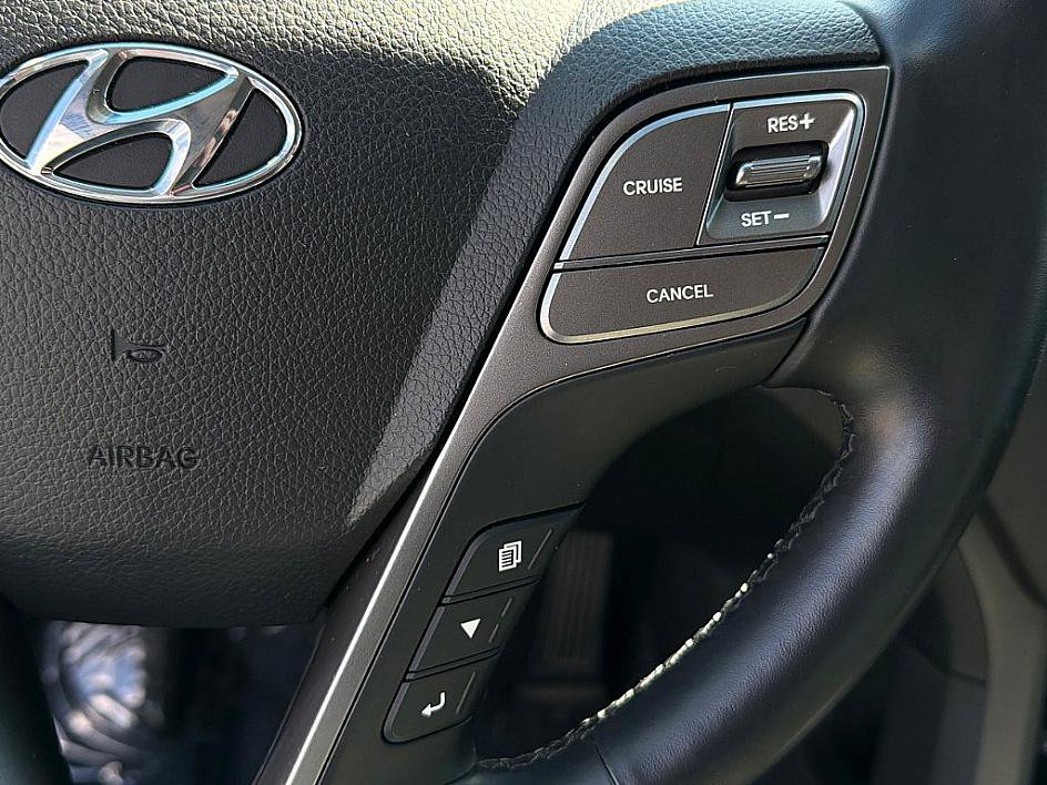 Used 2017 Hyundai Santa Fe Sport image 17