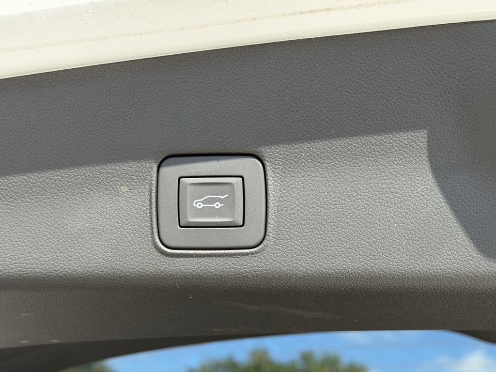 New 2026 Chevrolet TrailBlazer LT w/ Convenience Package FWD image 12