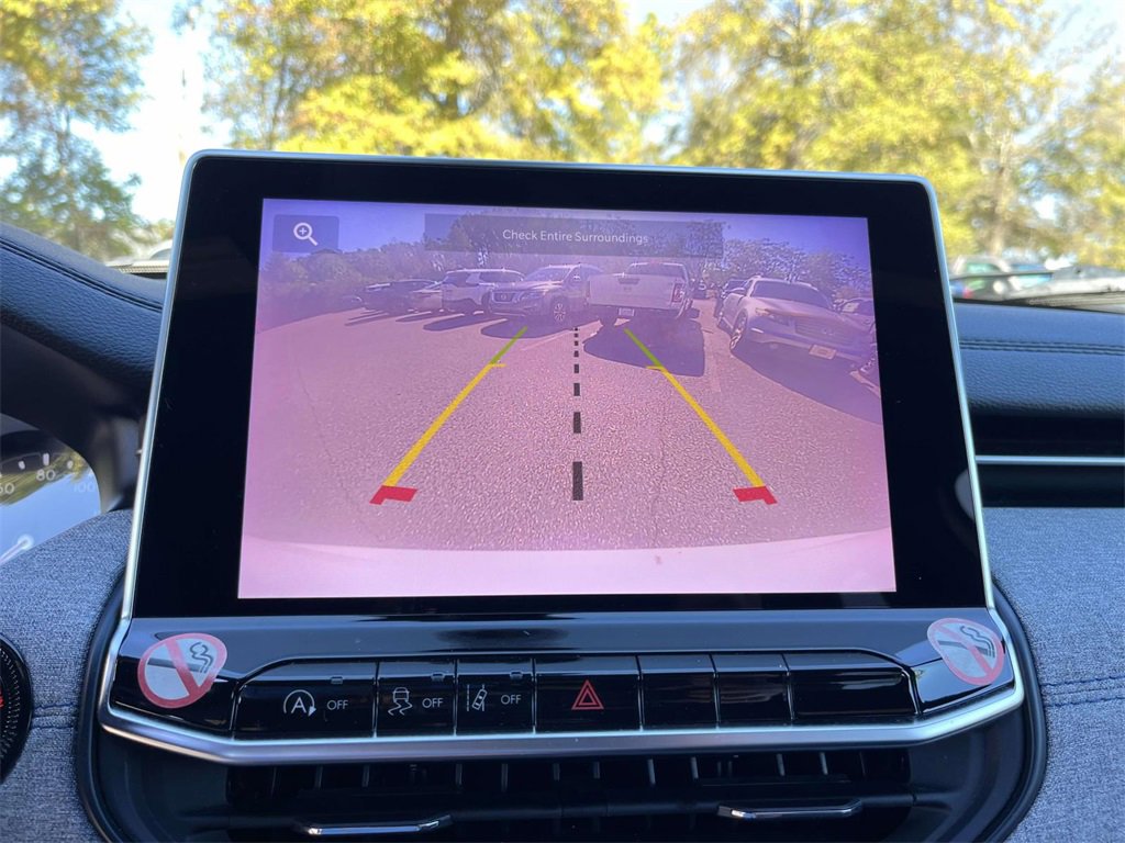 Used 2024 Jeep Compass Latitude image 19