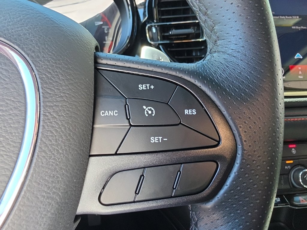Used 2025 Dodge Durango GT AWD/4WD image 25
