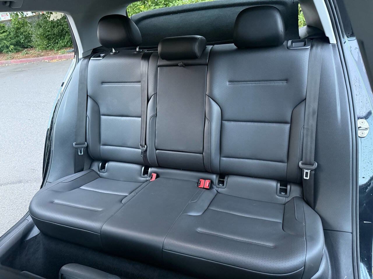 Used 2016 Volkswagen e-Golf SEL Premium w/ Driver Assistance Package image 16