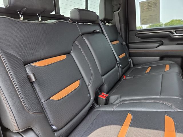 Used 2024 GMC Sierra 2500 AT4 w/ AT4 Preferred Package AWD/4WD image 30