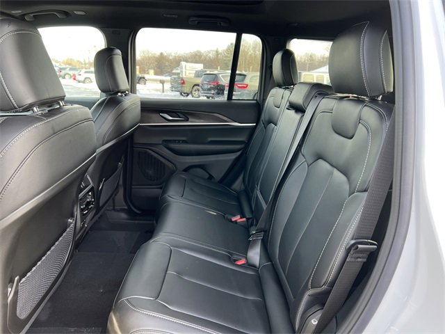 New 2025 Jeep Grand Cherokee Limited w/ Trailer Tow Package image 5