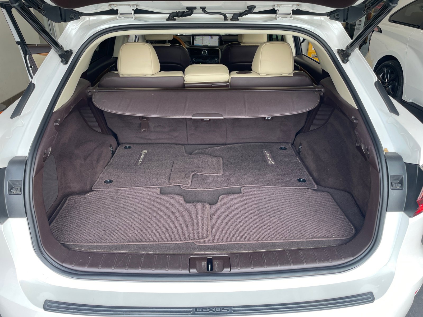 Used 2019 Lexus RX 450h AWD w/ Navigation Package image 34