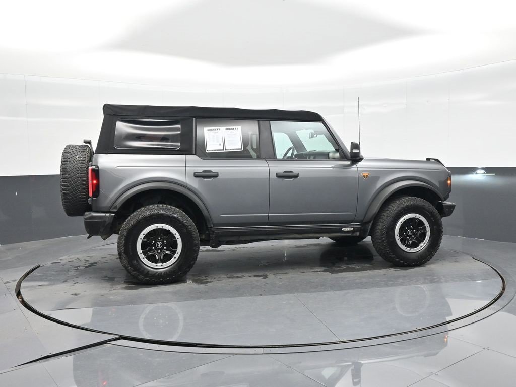 Used 2021 Ford Bronco Badlands image 16
