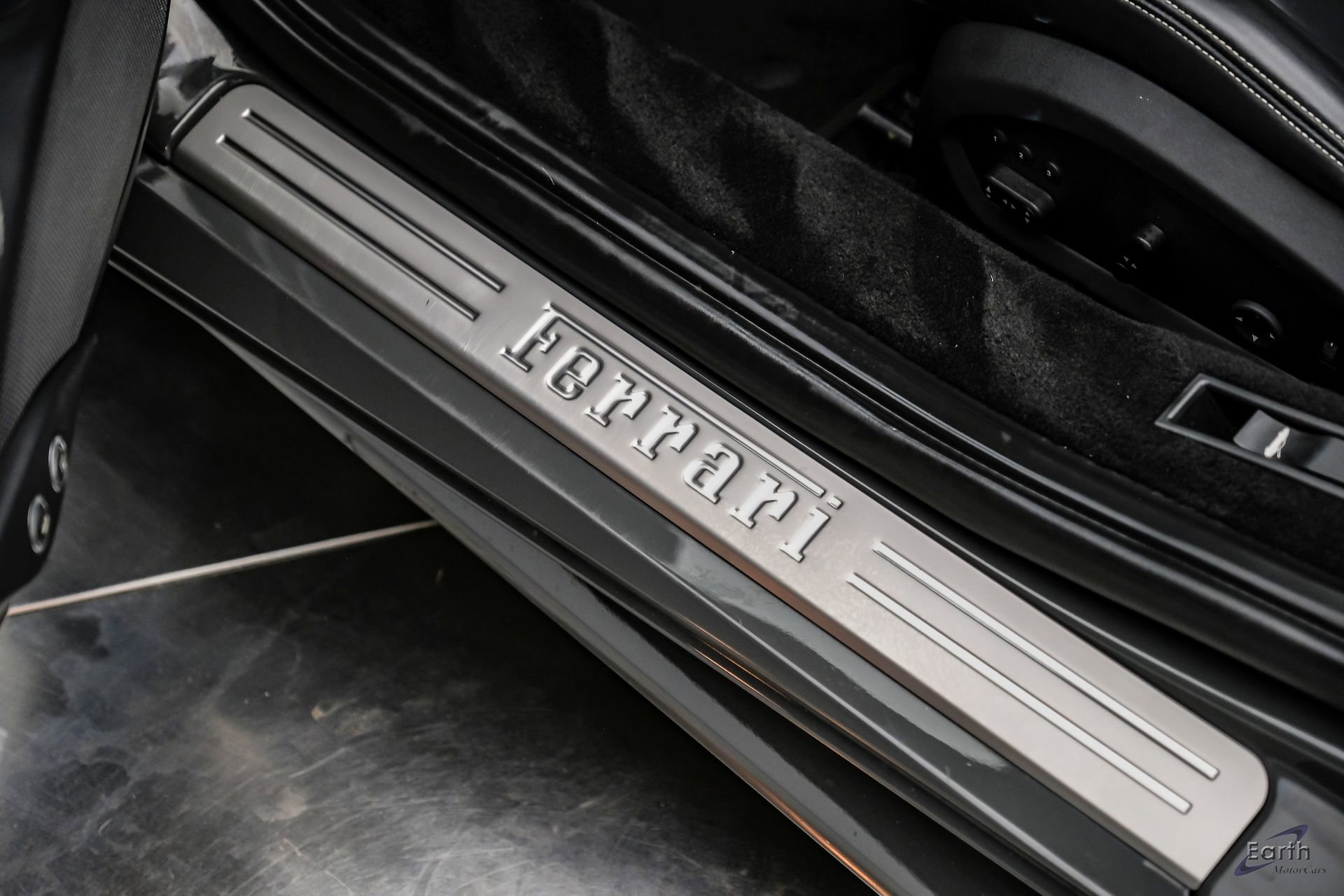 Used 2018 Ferrari 488 Spider image 52