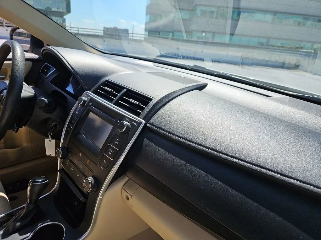 Used 2017 Toyota Camry LE image 7
