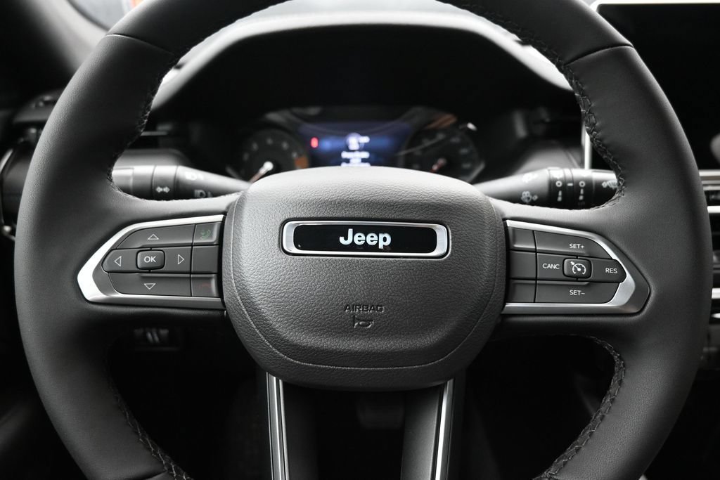 New 2026 Jeep Compass Latitude AWD/4WD image 4