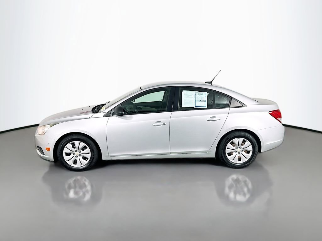 Used 2014 Chevrolet Cruze LS image 4
