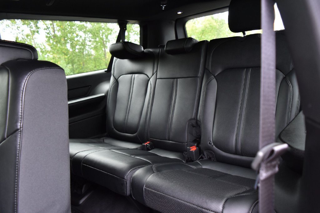 Used 2024 Jeep Wagoneer L Series II w/ Convenience Group I AWD/4WD image 36