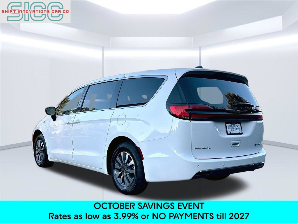 Used 2024 Chrysler Pacifica Limited FWD image 7