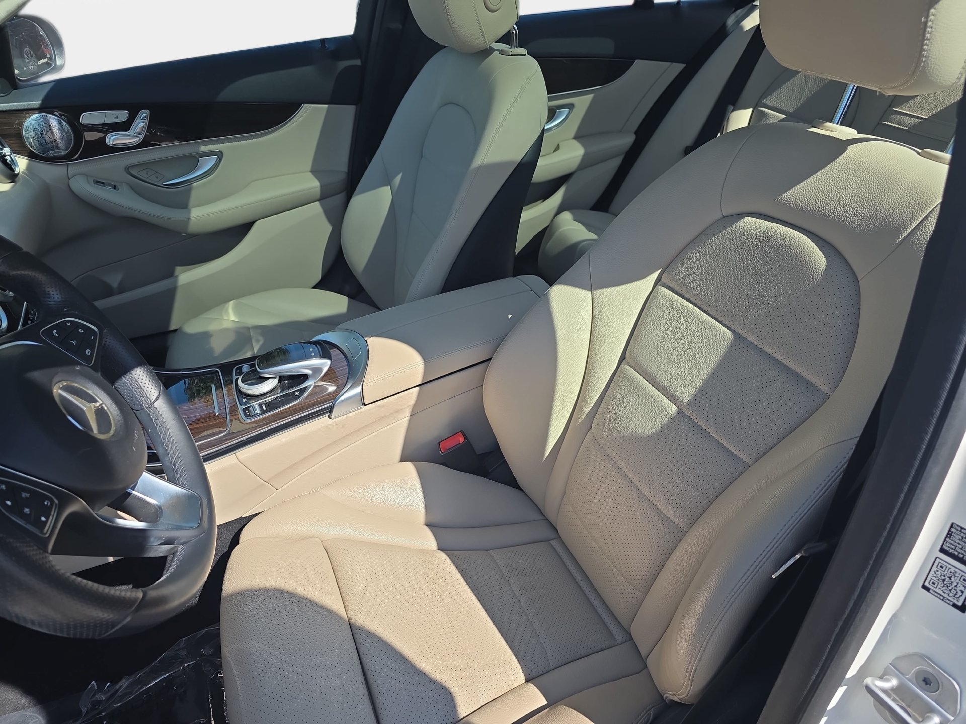 Used 2015 Mercedes-Benz C 300 Sedan image 14