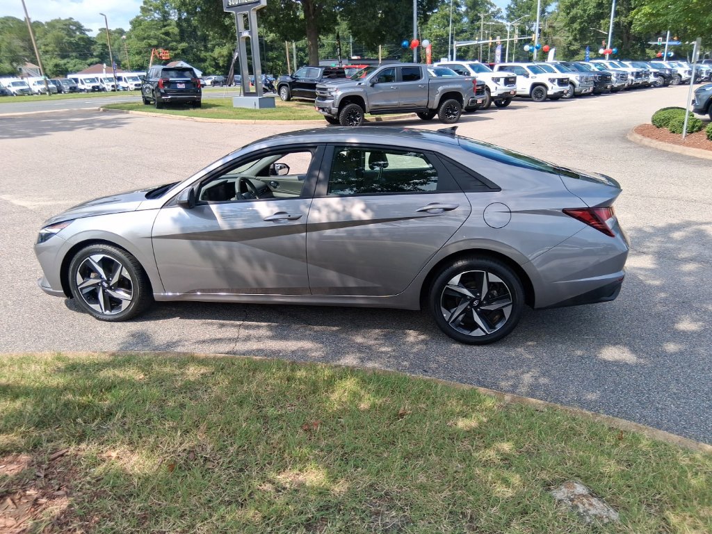 Used 2023 Hyundai Elantra SEL w/ Convenience Package FWD 360° Tour