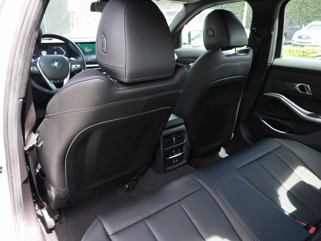 Used 2024 BMW 330i Sedan w/ Premium Package image 19