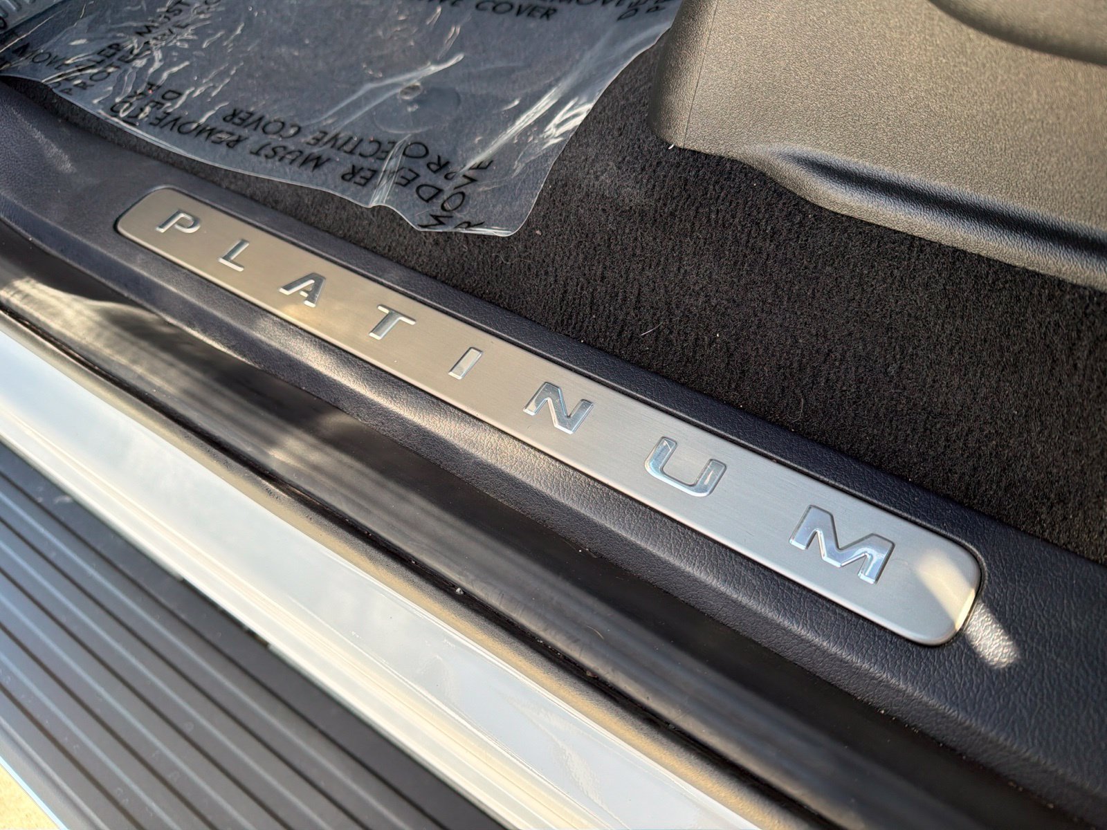 Used 2024 Ford Expedition Platinum RWD image 15