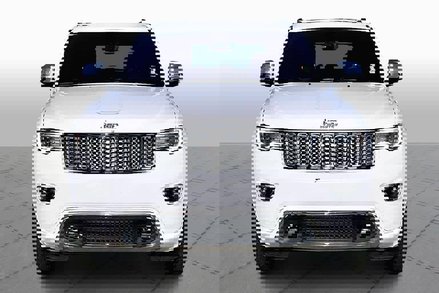 Used 2019 Jeep Grand Cherokee Overland image 4