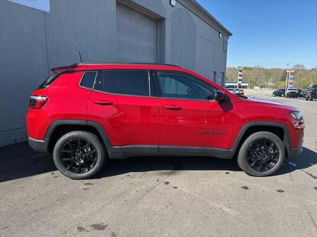 New 2026 Jeep Compass Latitude AWD/4WD image 34