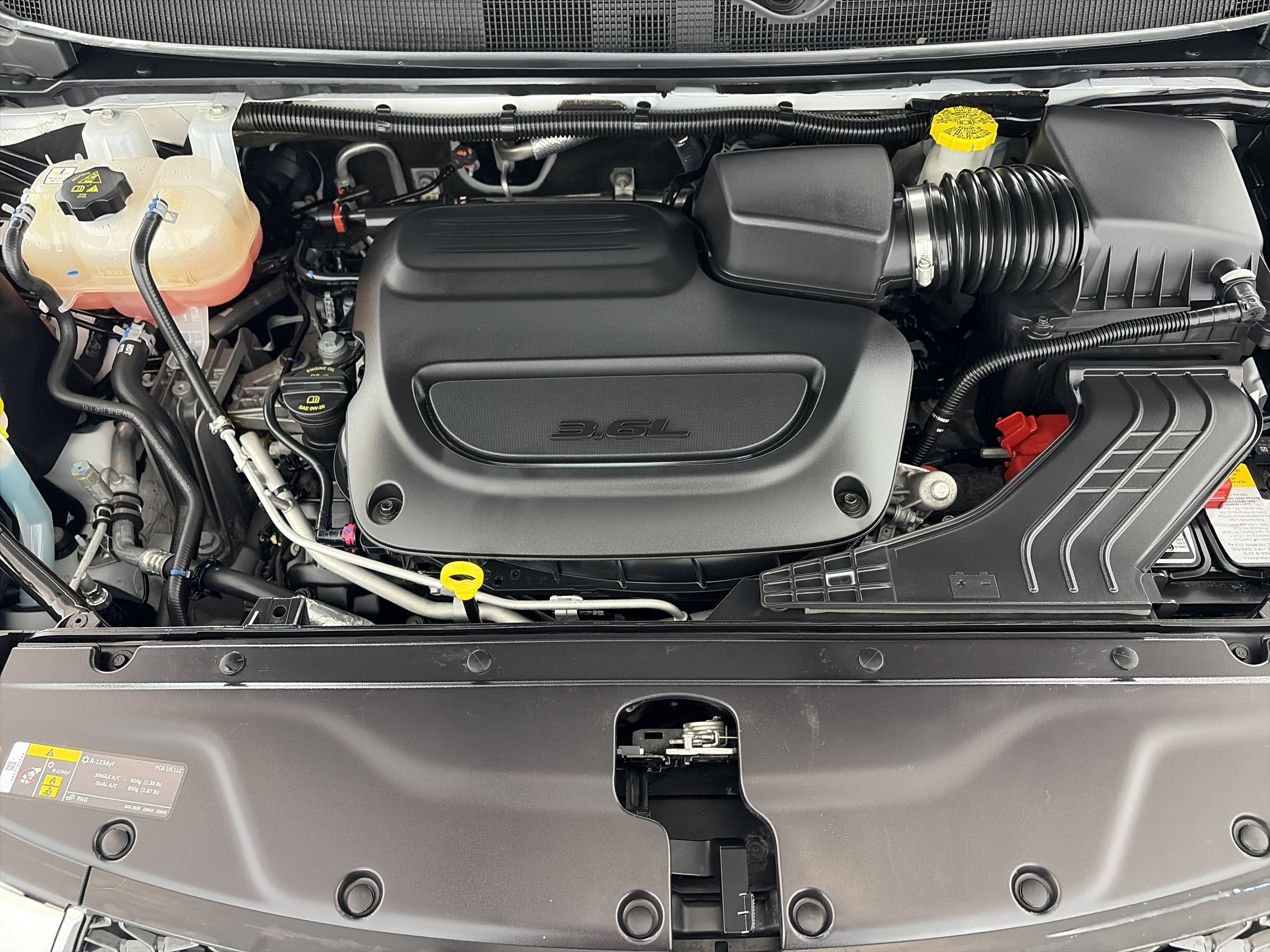 Used 2024 Chrysler Pacifica Touring-L image 12