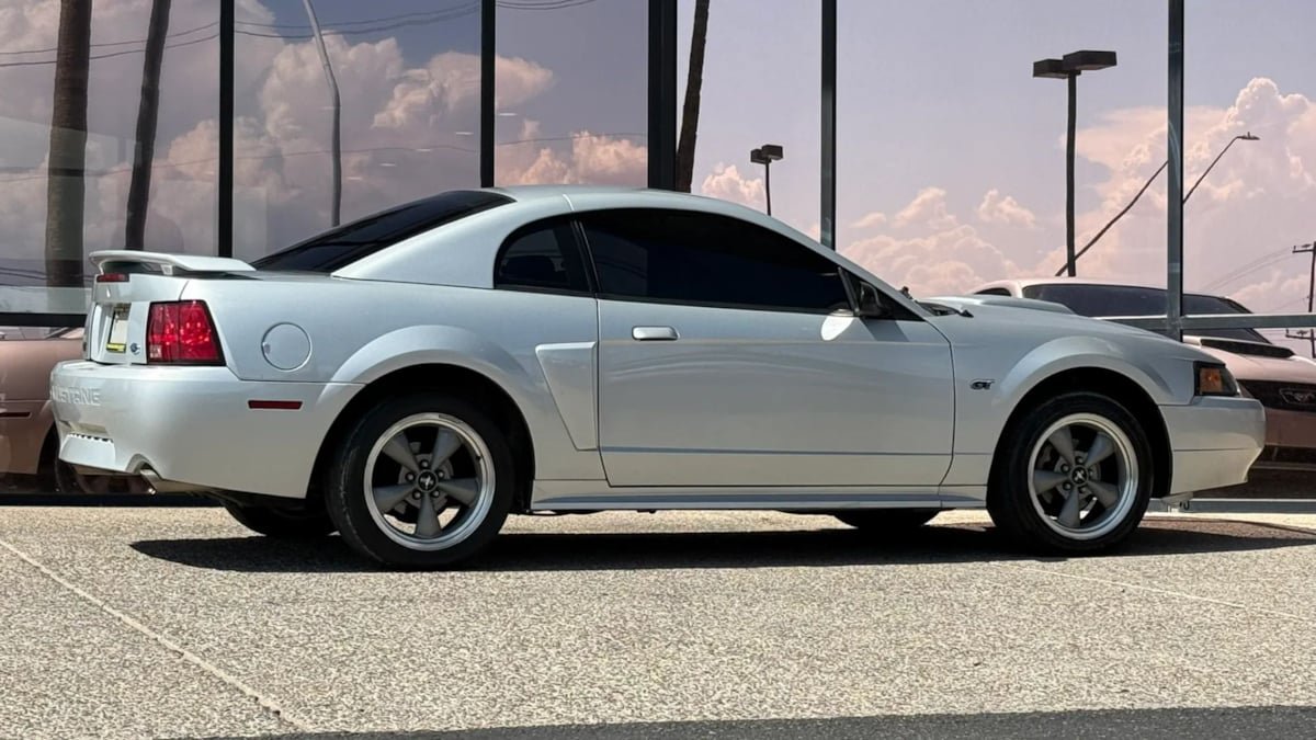 Used 2001 Ford Mustang GT Premium RWD image 13