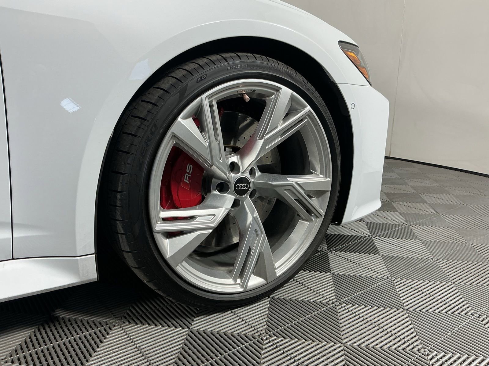 Used 2023 Audi RS 6 image 10