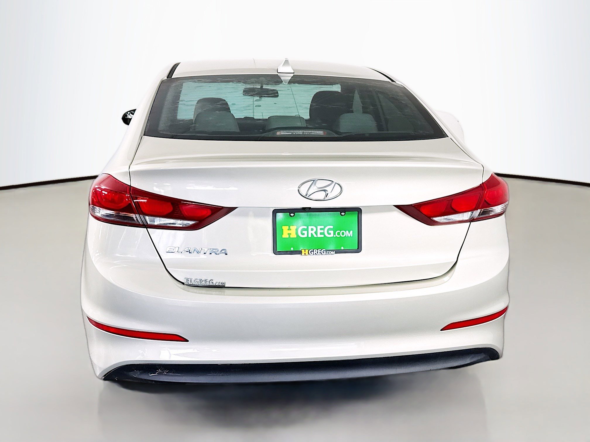Used 2017 Hyundai Elantra SE image 8