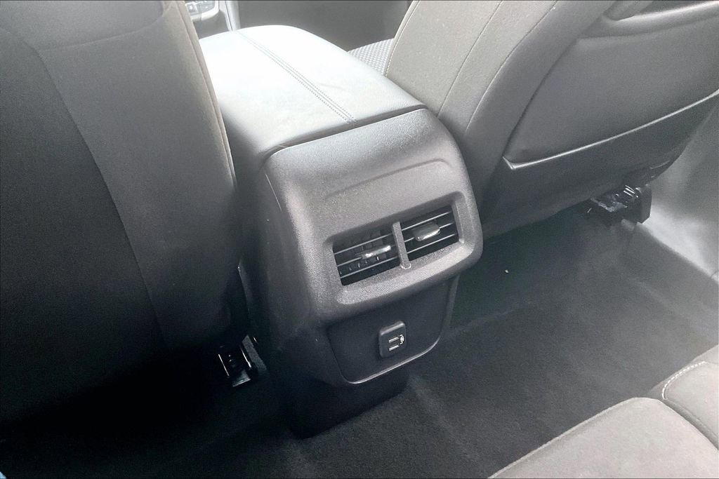 Used 2024 GMC Terrain SLE w/ Driver Convenience Package image 34