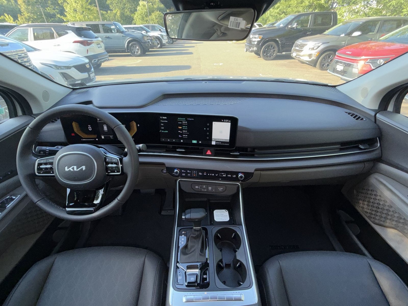 New 2026 Kia Carnival EX FWD image 39