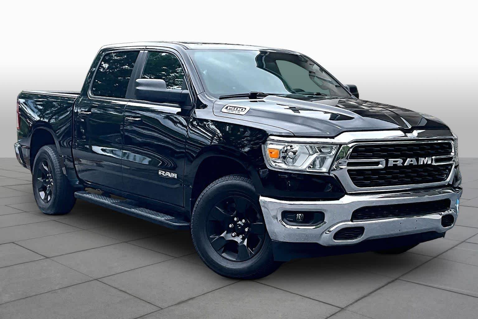 Used 2022 RAM 1500 Big Horn AWD/4WD image 3
