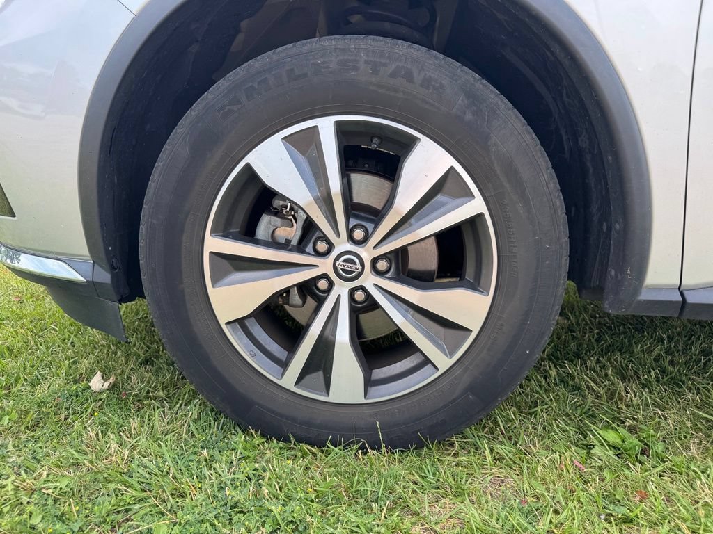 Used 2021 Nissan Murano SV FWD image 14