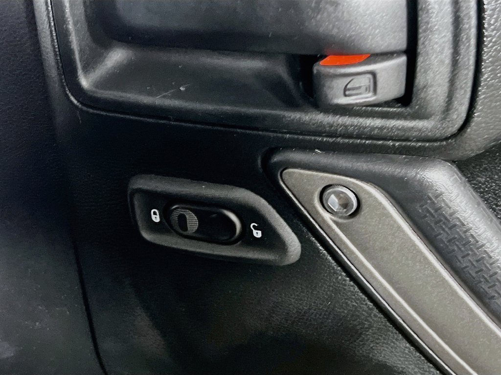 Used 2017 Jeep Wrangler Sport AWD/4WD image 26