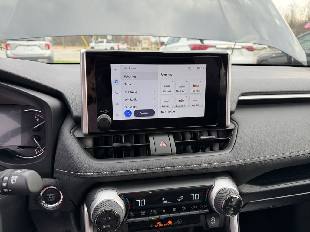 Used 2025 Toyota RAV4 XLE image 21