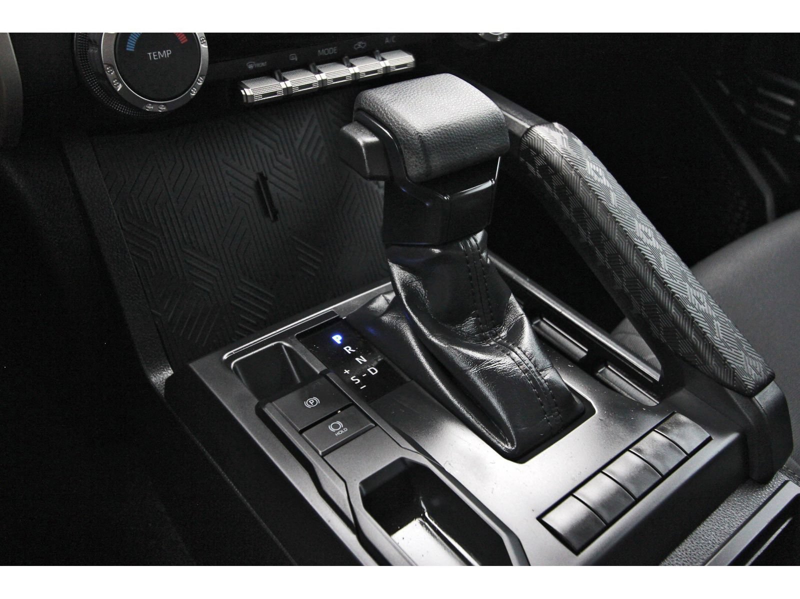 Used 2024 Toyota Tacoma SR RWD image 28
