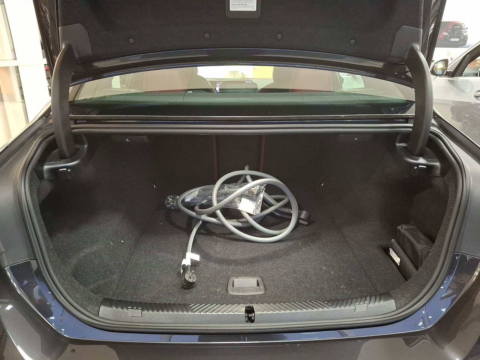 Used 2025 BMW i5 eDrive40i w/ M Sport Package image 26