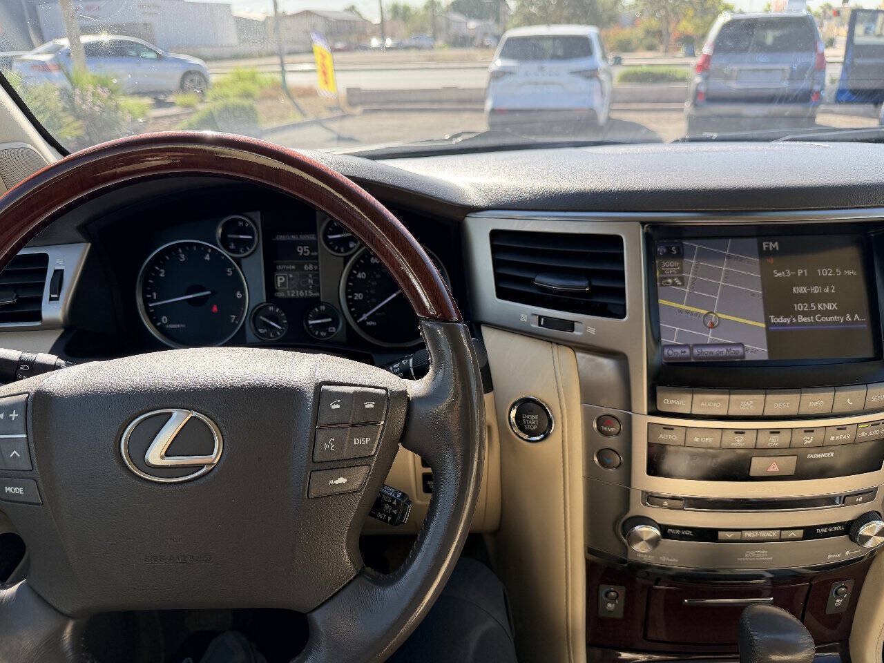 Used 2015 Lexus LX 570 4WD image 11