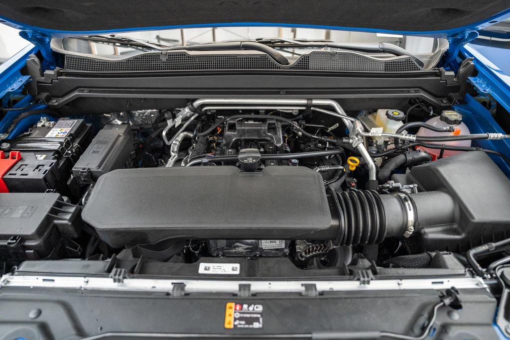 New 2026 Chevrolet Colorado ZR2 w/ Technology Package AWD/4WD image 25