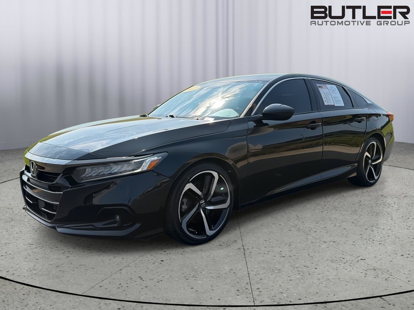Used 2022 Honda Accord Sport image 2