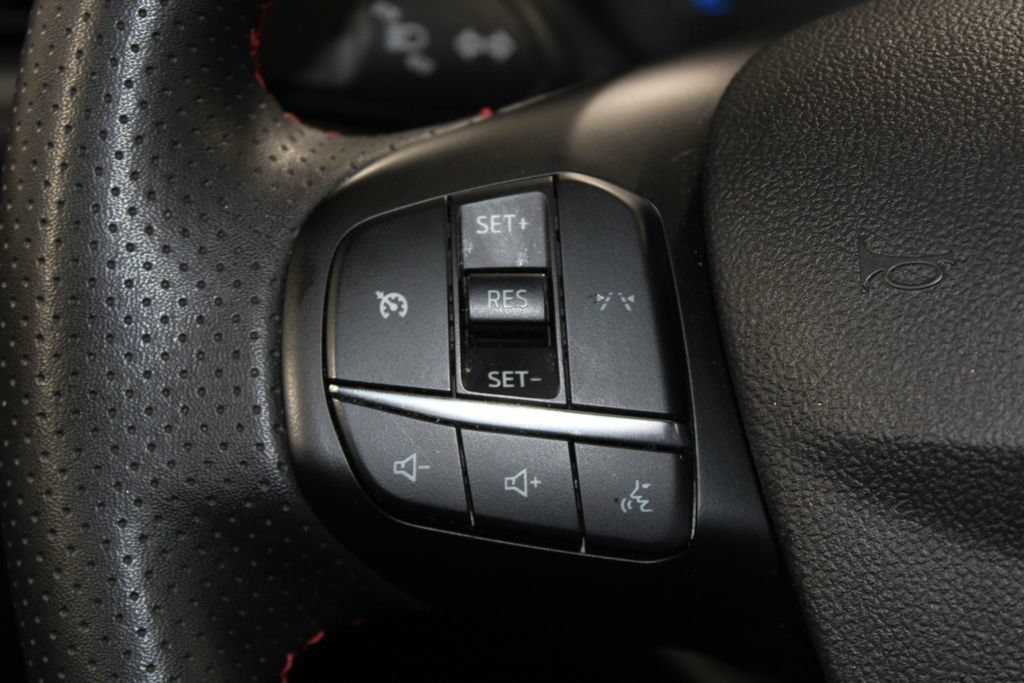 Used 2025 Ford Escape ST-Line AWD/4WD image 34