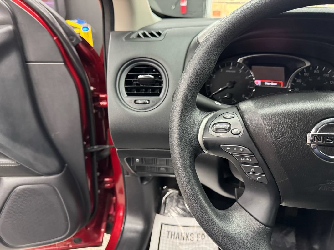 Used 2018 Nissan Pathfinder S AWD/4WD image 26