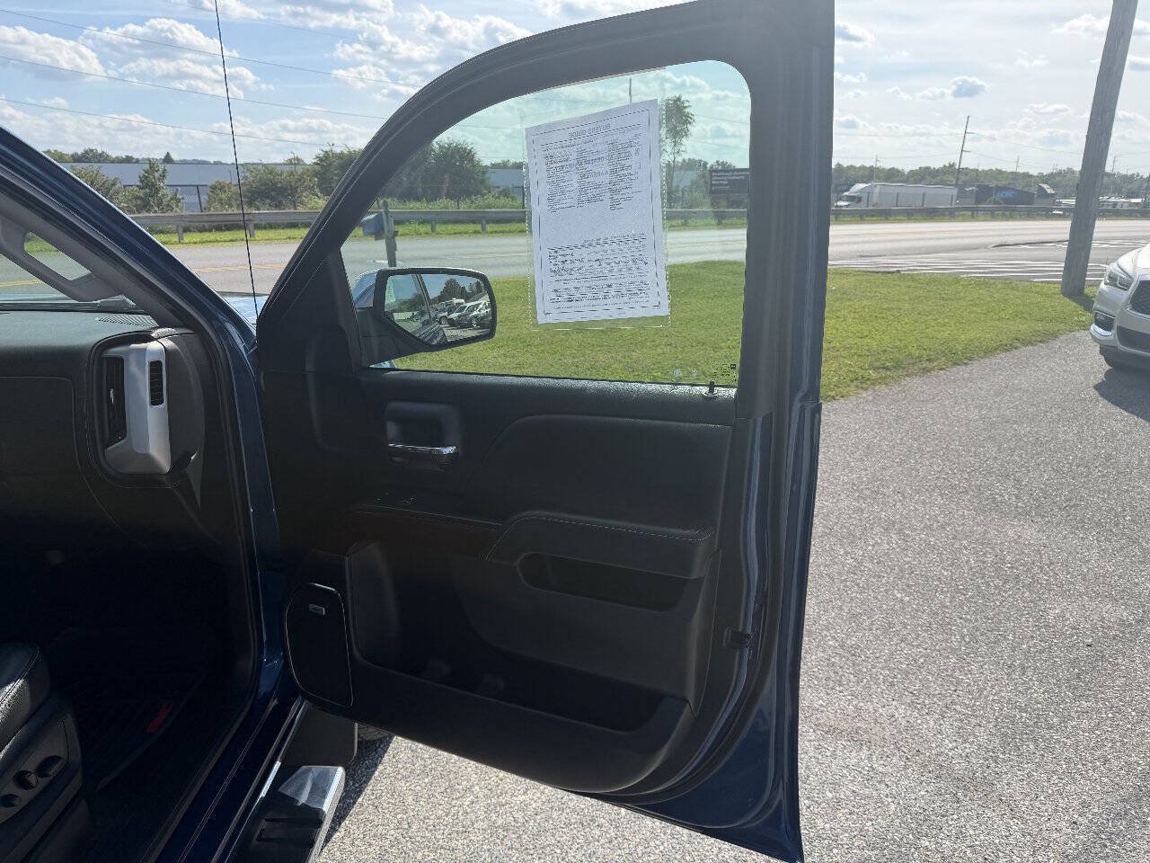 Used 2018 GMC Sierra 1500 SLT AWD/4WD image 25