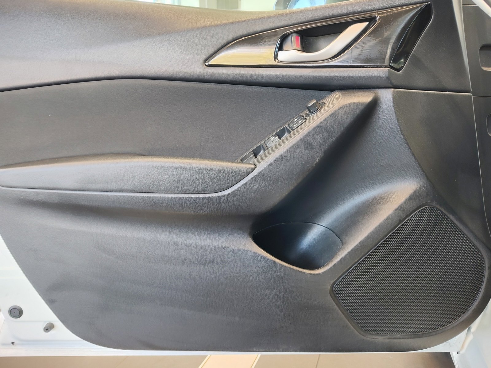 Used 2014 MAZDA MAZDA3 i Sport image 23