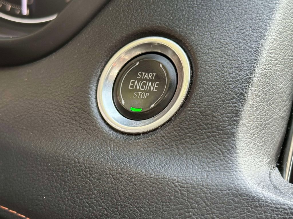 Used 2021 Cadillac XT4 Sport w/ Cold Weather Package image 28