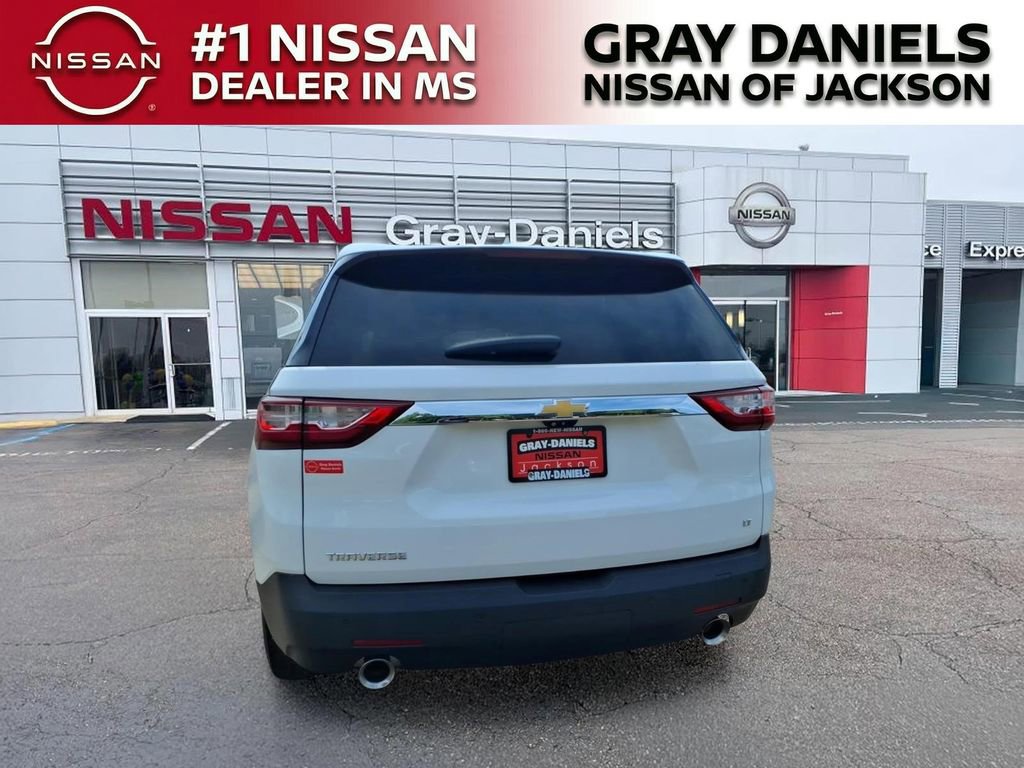 Used 2021 Chevrolet Traverse LT w/ LT Premium Package FWD image 6