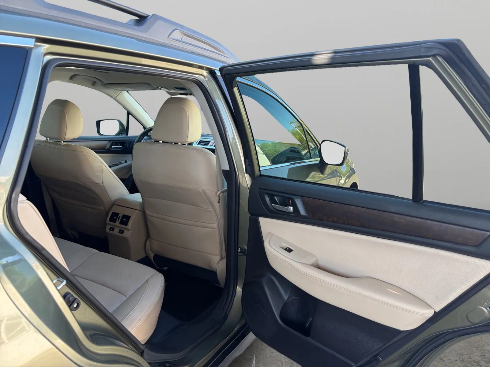 Used 2017 Subaru Outback 2.5i Limited AWD/4WD image 13
