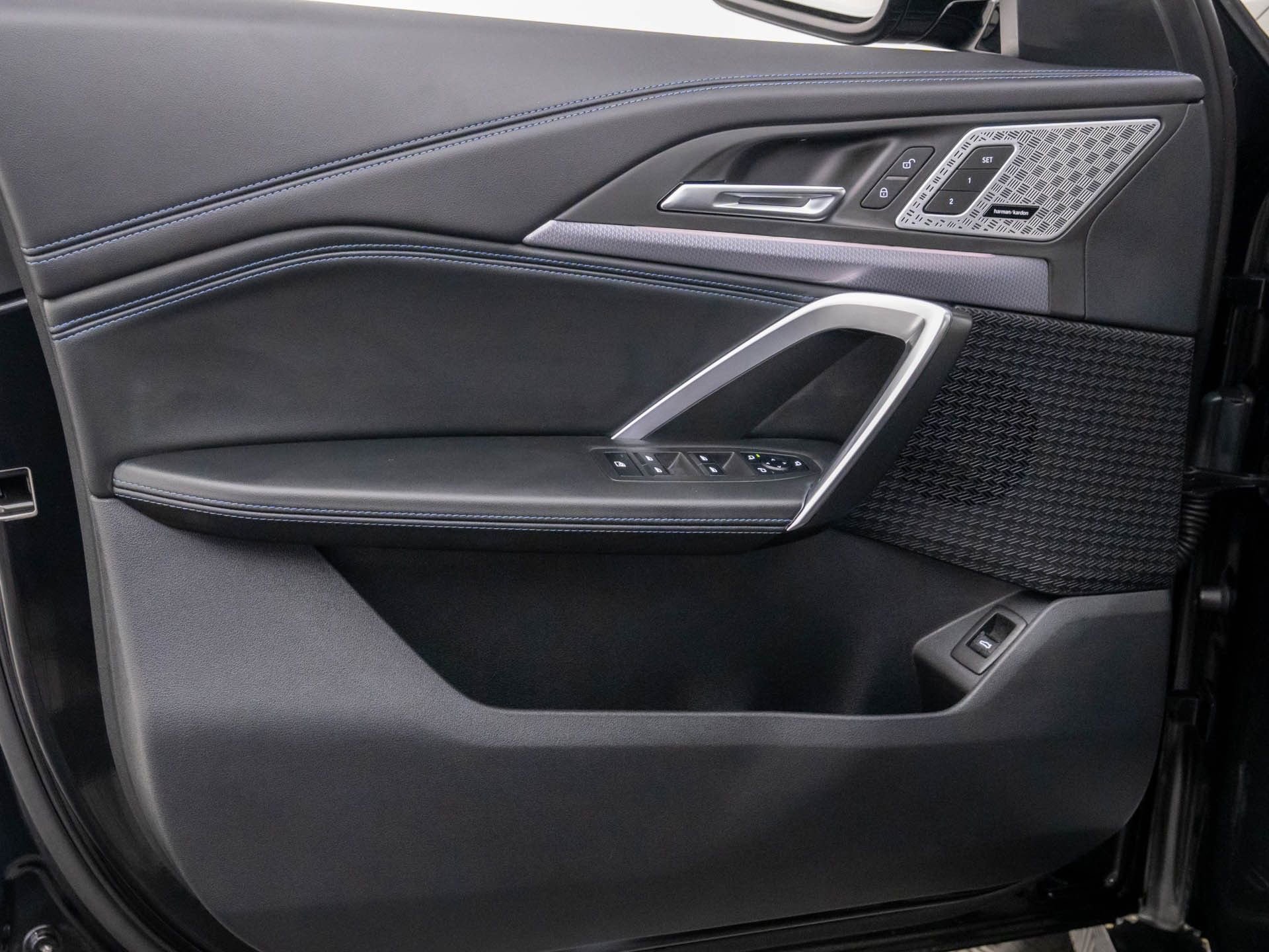 Certified 2025 BMW X1 xDrive28i w/ Technology Package image 13