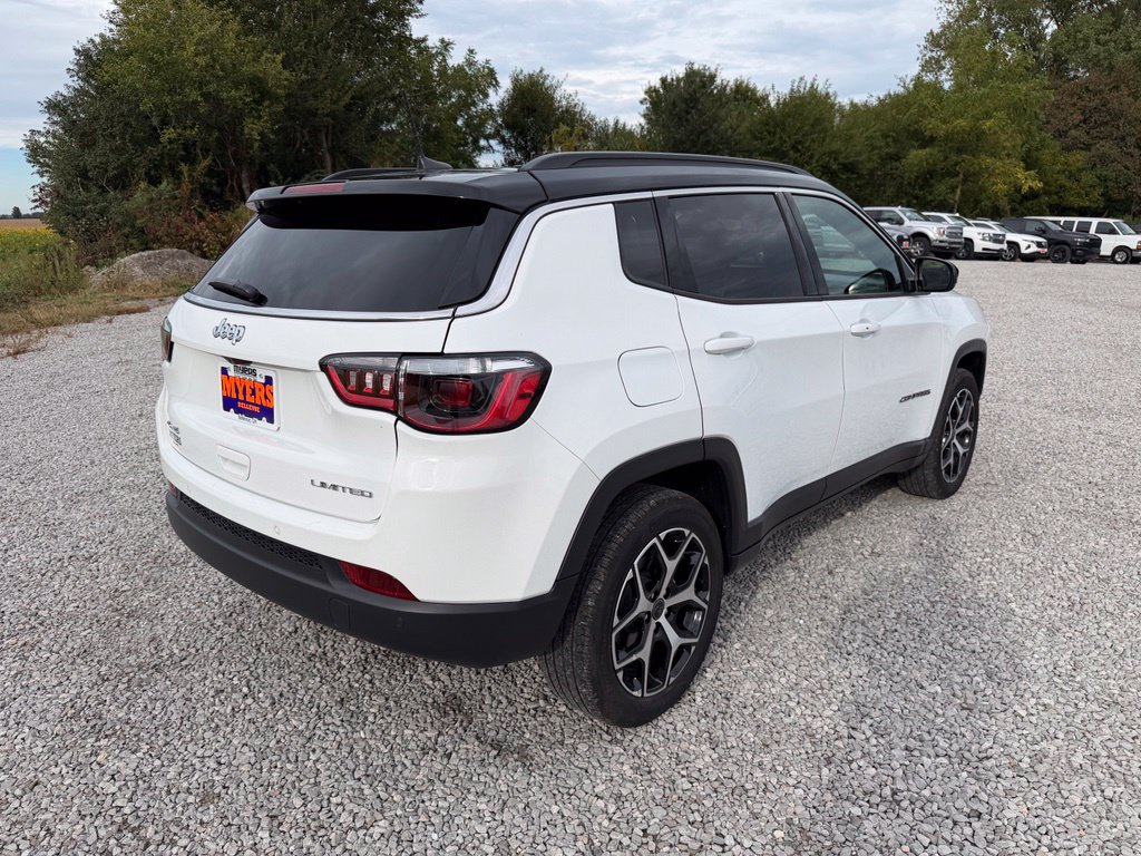 Used 2026 Jeep Compass Limited AWD/4WD image 30