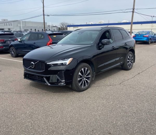Used 2023 Volvo XC60 B5 Plus w/ Climate Package