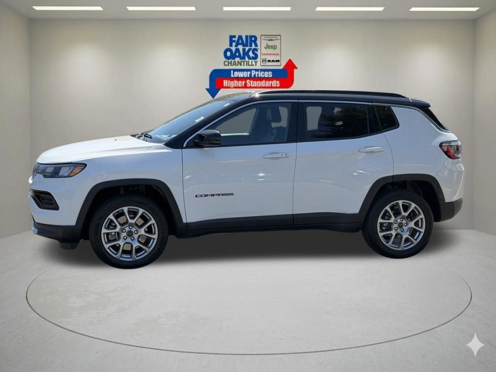 Certified 2025 Jeep Compass Limited AWD/4WD image 12