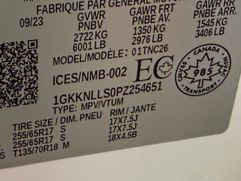 Used 2023 GMC Acadia AT4 image 55