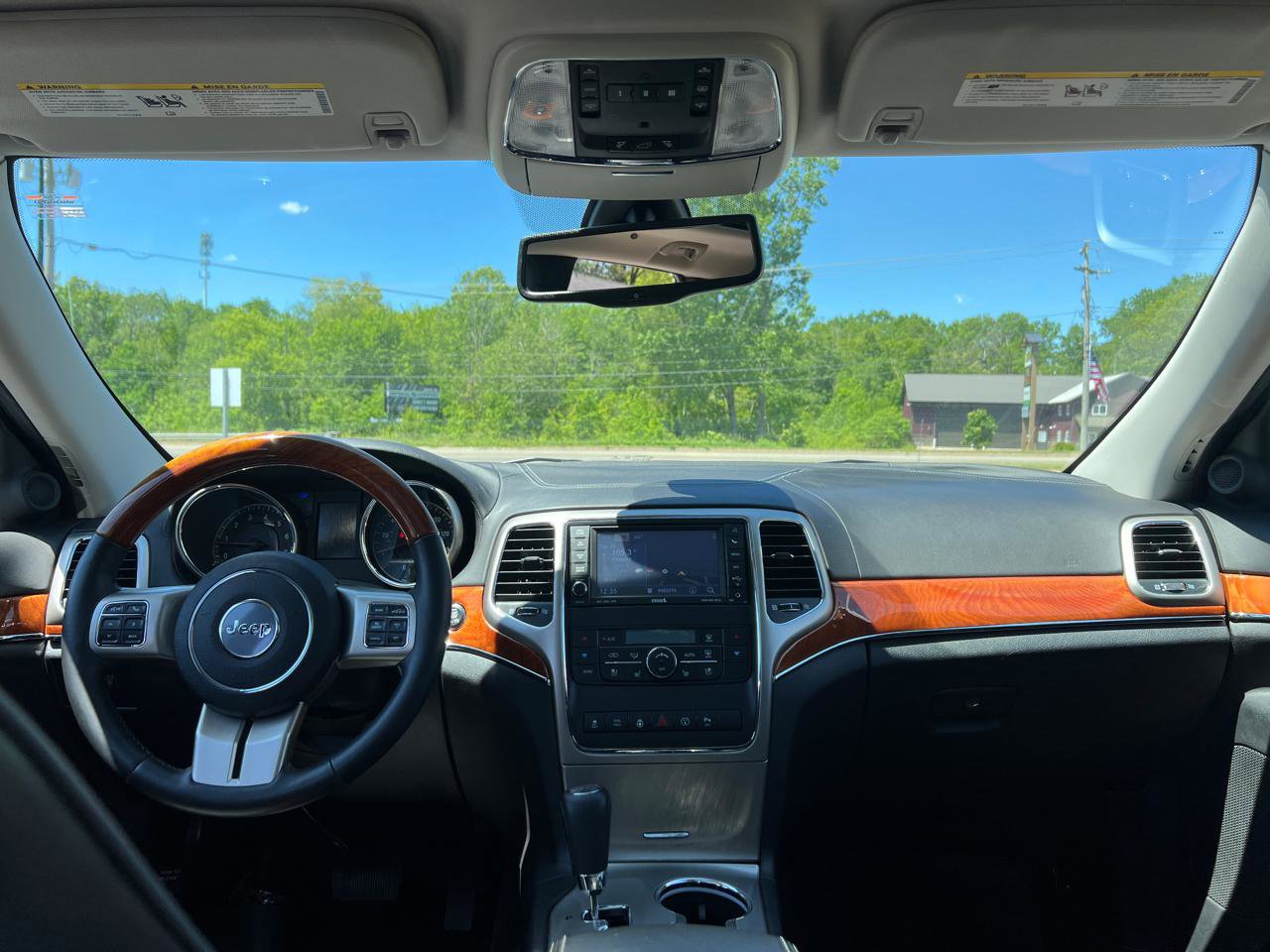 Used 2013 Jeep Grand Cherokee Overland w/ Advance Technology Group AWD/4WD image 33